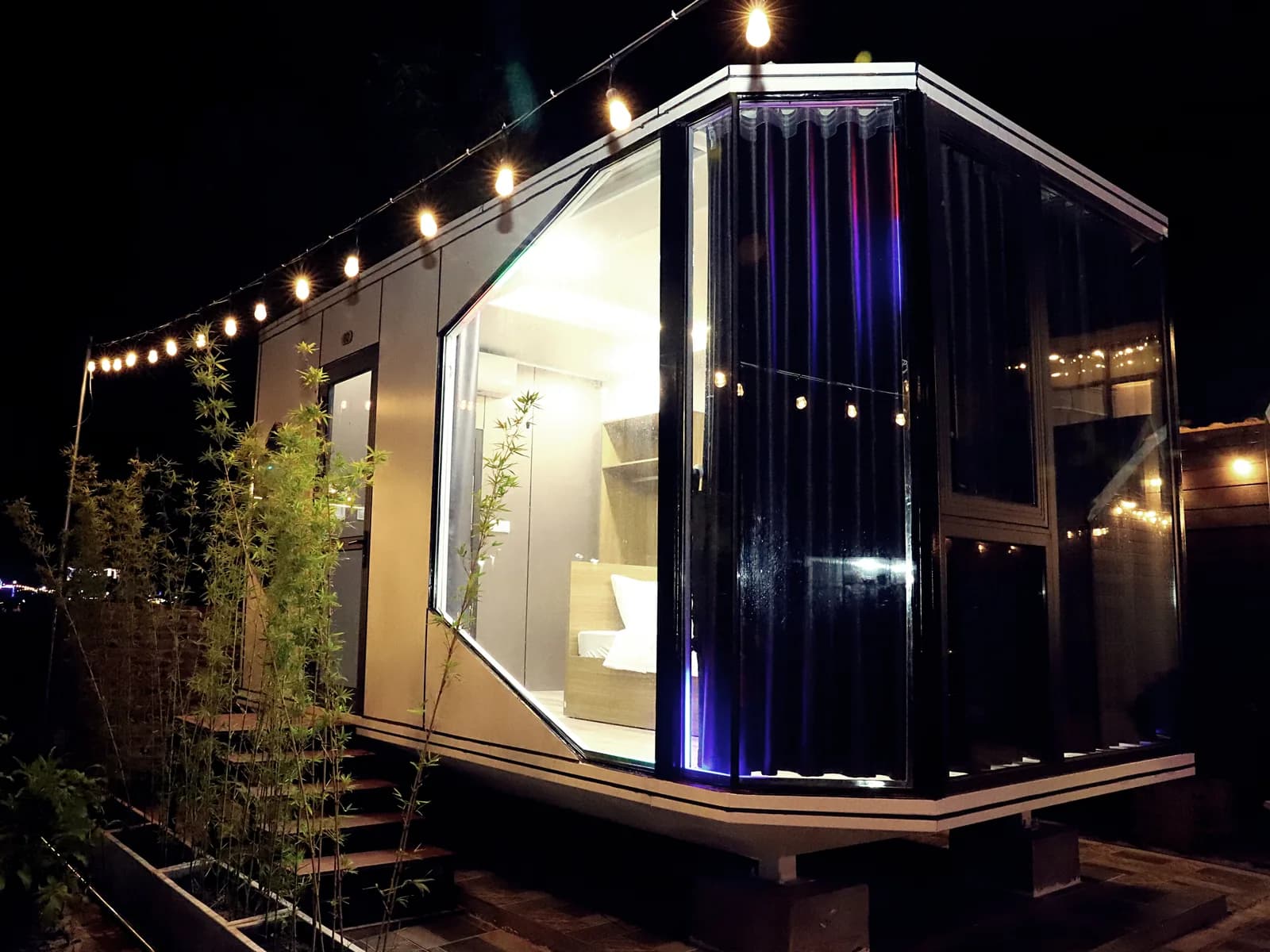 Phi Thuyền 1 Giường